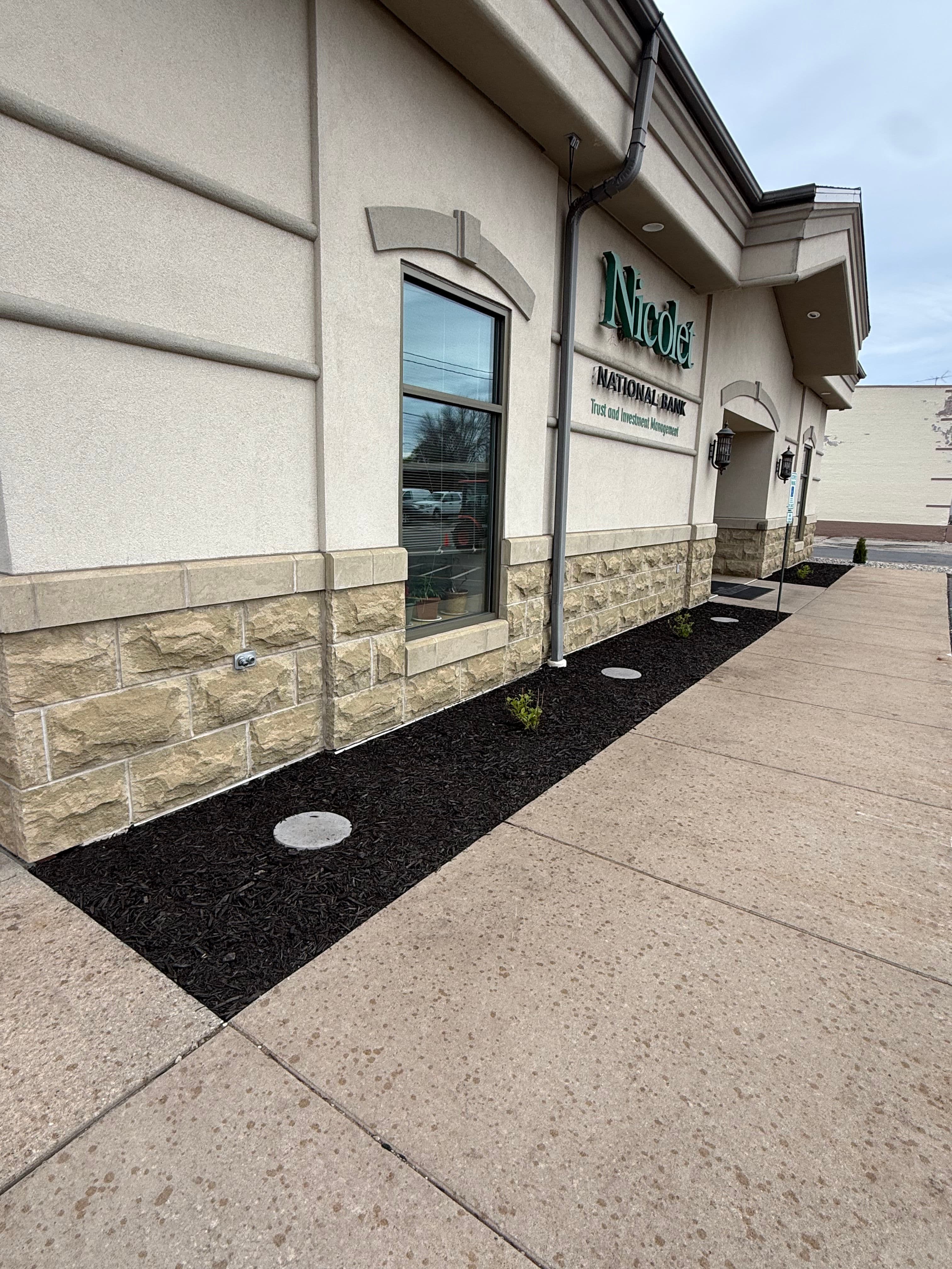 Project Clean Beds and Low-Maintenance Landscaping at Nicolet National Bank image