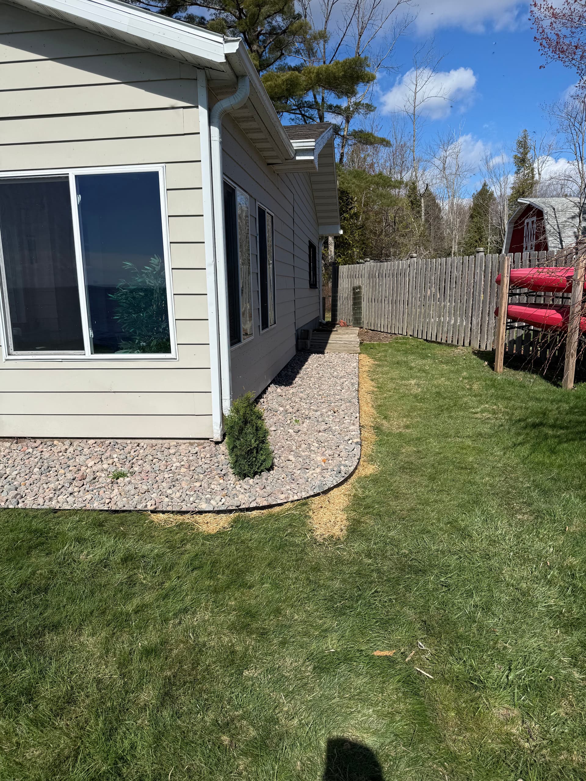 Gallery photos for Full Landscape Bed Tear-Out and Reinstall Done Right: Image #4