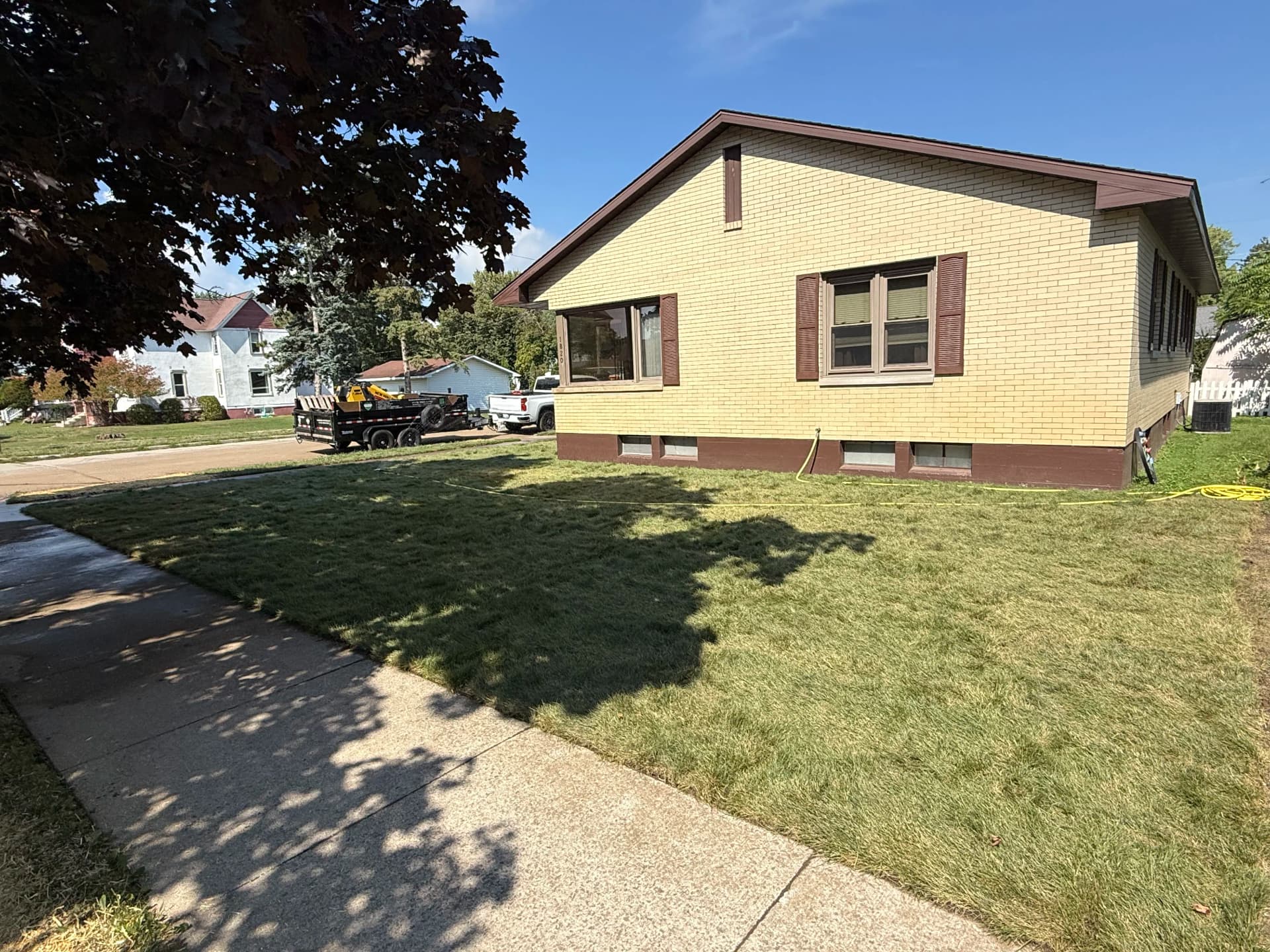 Gallery photos for Fresh Sod Install Gives This Front Yard a Clean New Look: Image #4