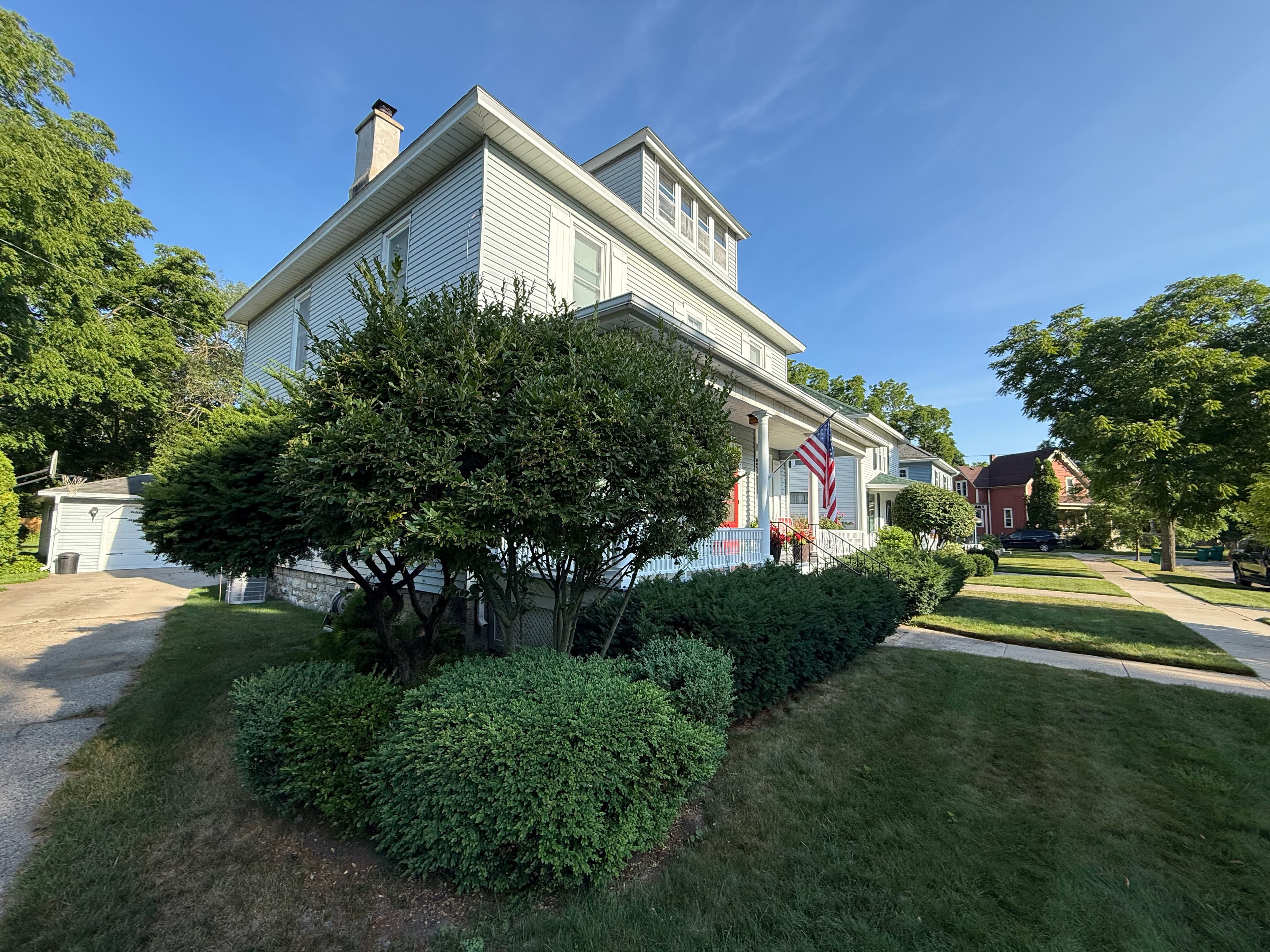 Project A Clean Shrub Trim Makes the Whole Front Yard Pop image